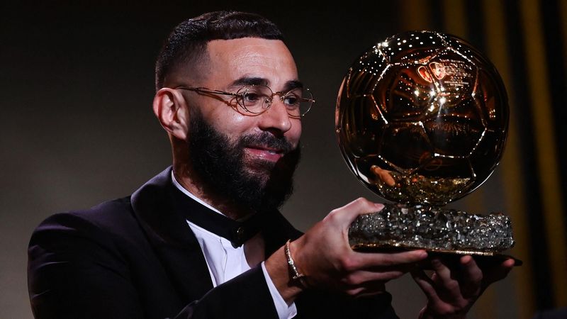 Karim Benzema giành được Quả bóng Vàng Karim Benzema giành được Quả bóng Vàng